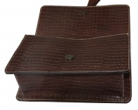 /album/fotogaleria-bandolera-pawnees-burdeos/bandolera-conejo-burdeos-y-marron-abierta-jpg/